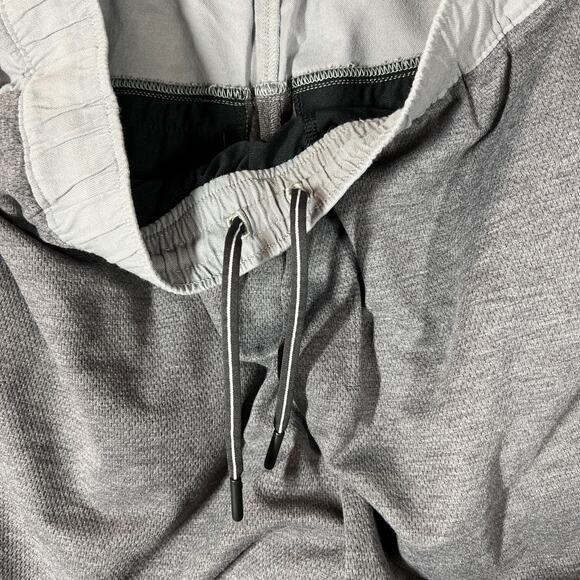Lululemon Shorts Mens Large Gray Lightweight Athletic Drawstring Casual Gym - Picture 8 of 9